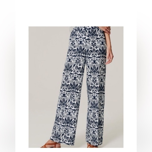LOFT Marisa Linen Blend Wide Leg Dress Pants Navy Floral on White Size 4P - Picture 1 of 10